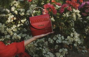 6 kiểu túi xách đỏ giúp bạn nổi bật trong mọi hoàn cảnh